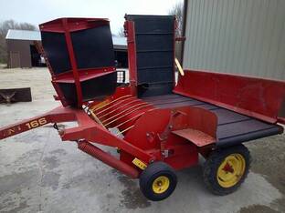 New Holland 166