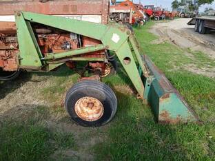 John Deere 148