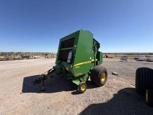 2011 John Deere 568