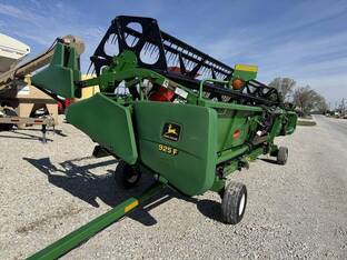 2000 John Deere 925F