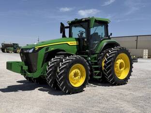 2022 John Deere 8R 340