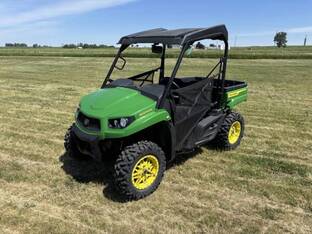 2023 John Deere XUV 590M