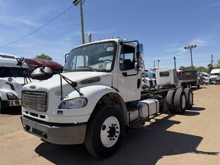 2013 Freightliner BUSINESS CLASS M2 106