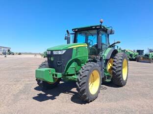 2016 John Deere 7210R