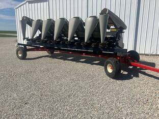 2003 AC Gleaner Hugger