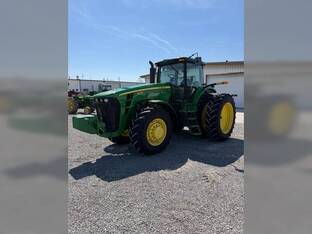 2007 John Deere 8230