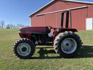 1995 Case IH 3220