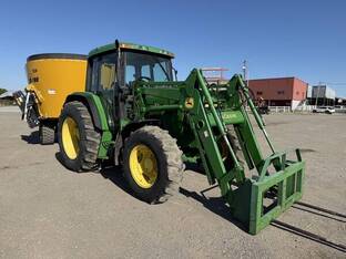 2000 John Deere 6310