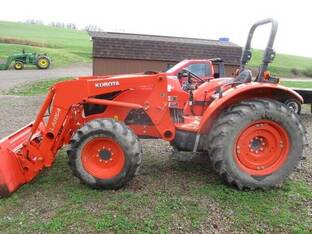 2017 Kubota M5660SU