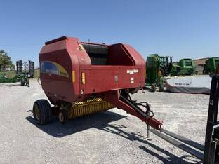 2010 New Holland BR7080