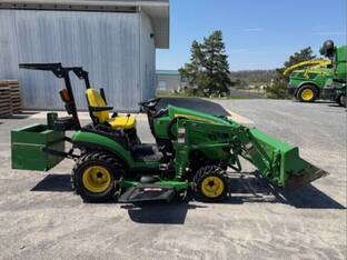 2014 John Deere 1025R