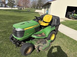 2023 John Deere X750