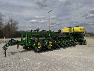 2022 John Deere 1775NT