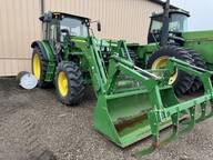 2015 John Deere 6140D
