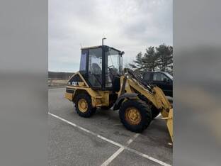 1999 Caterpillar 902