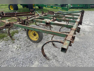 John Deere 1600