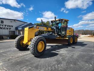2010 John Deere 672G