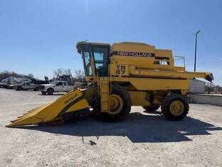 New Holland TR87