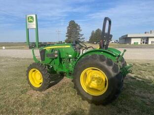 2016 John Deere 5075E