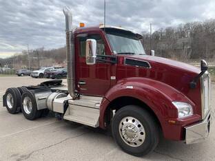 2023 Kenworth T880