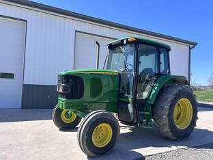 John Deere 6415