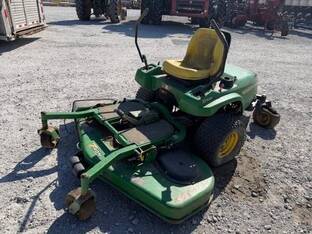 John Deere F687