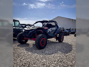 2026 Can-Am Maverick R X RS with Smart-Shox Dusty Na