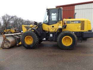 2015 Komatsu WA270-7