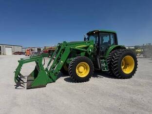 2010 John Deere 7330