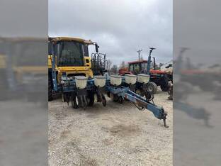 1997 Kinze 2000