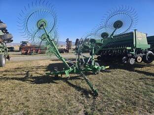 2005 John Deere 702