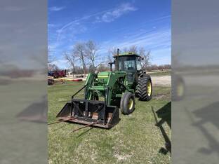 1974 John Deere 4230
