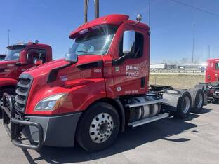 2022 Freightliner CASCADIA 116