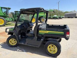 2023 John Deere XUV835M