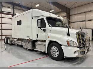2015 Freightliner CASCADIA 125