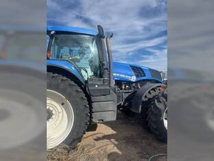 2013 New Holland T8.390