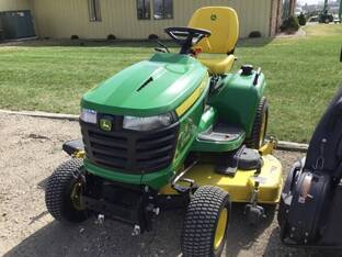 2019 John Deere X734