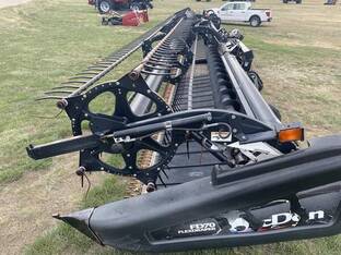 2010 MacDon Industries FD70