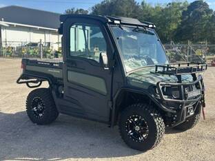 2023 John Deere XUV835R Premium Cab