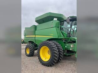 2022 John Deere S760