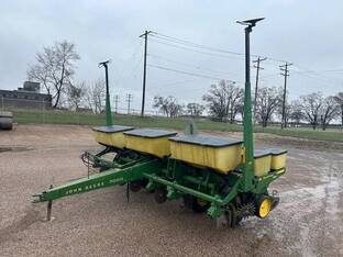 John Deere 7200