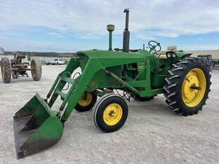 John Deere 3010