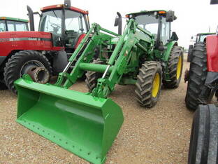 2022 John Deere 6135E