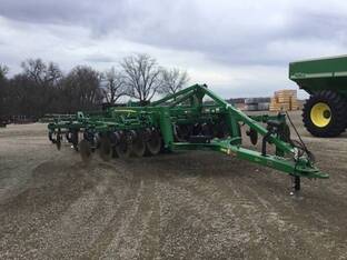 2023 John Deere 2730