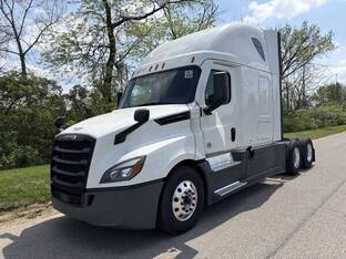 2022 Freightliner CASCADIA 126