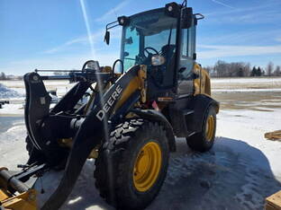 2021 John Deere 324L