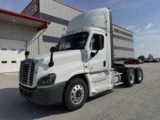2016 Freightliner CASCADIA 125