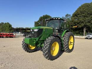 2021 John Deere 6215R