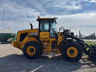 2023 JCB 427