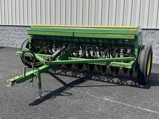 John Deere 8200